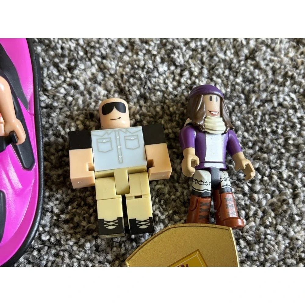 Roblox Mini Figures Lot 9 Sharkbite Sky Hero Top Model Figures Accessories